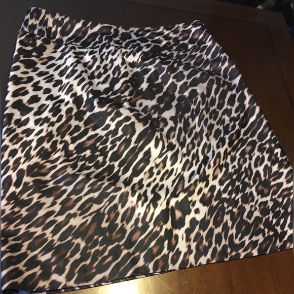 East 5th beautiful animal print skirt - Picture 6 of 6